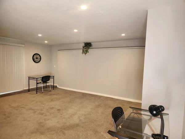 0BR/1BA Duplex on Taurus Dr · San Mateo photo 2