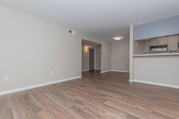 2BR/2BA Apartment on North Milpitas Boulevard · Milpitas photo 5