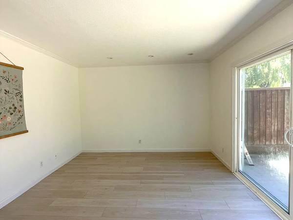 3BR/3BA Townhouse on Nina Ln · San Mateo photo 3