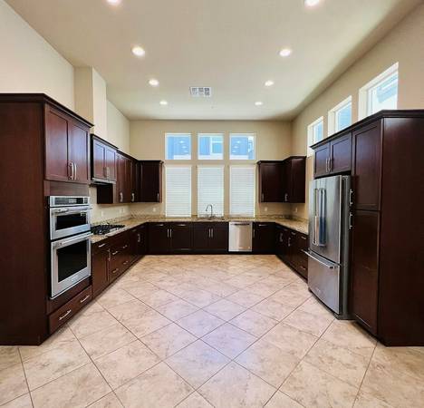 4279 Trolan Lane, Dublin, CA 94568 photo 3