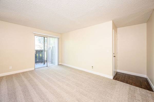 1BR/1BA Apartment on Parkmoor Avenue · San Jose photo 2