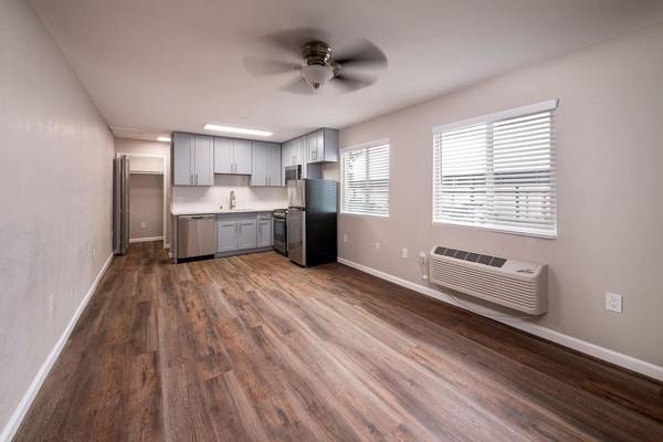 2BR/1BA Apartment on North Milpitas Boulevard · Milpitas photo 2