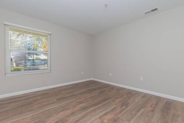 2BR/1BA Apartment on North Milpitas Boulevard · Milpitas photo 3