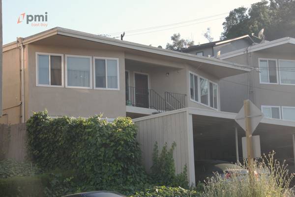 50 Carquinez Scenic Dr Martinez, CA 94553 photo 2