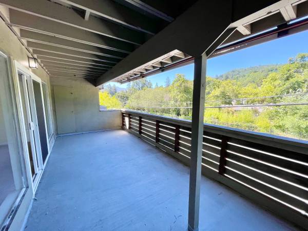 2BR/1BA Apartment on Sir Francis Drake Blvd · Fairfax photo 4