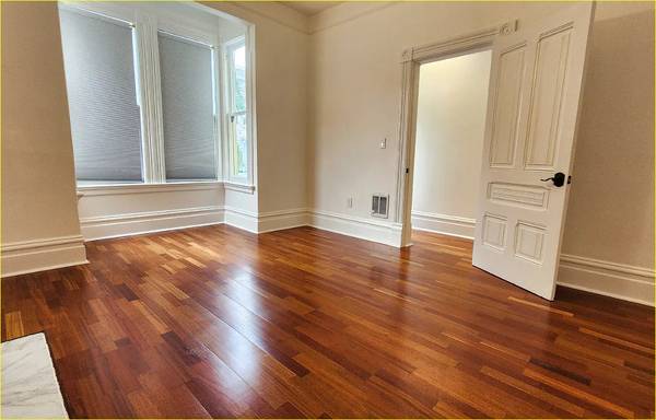3BR/2BA Flat on Lyon St · San Francisco photo 3