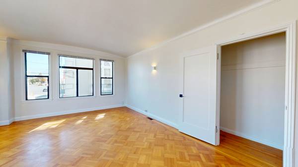2BR/1BA Apartment on Geary Blvd - 102 · San Francisco photo 5