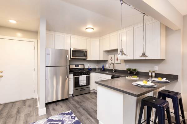 0BR/1BA Apartment on Harder Rd. · Hayward photo 5