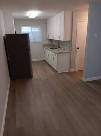 2BR/1BA Apartment · Gilroy photo 2
