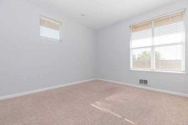 1BR/1BA Apartment on Schmidt Lane · El Cerrito photo 5