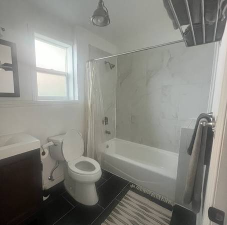 1BR/1BA Single Family House on Rocca Dr · Fairfax photo 4