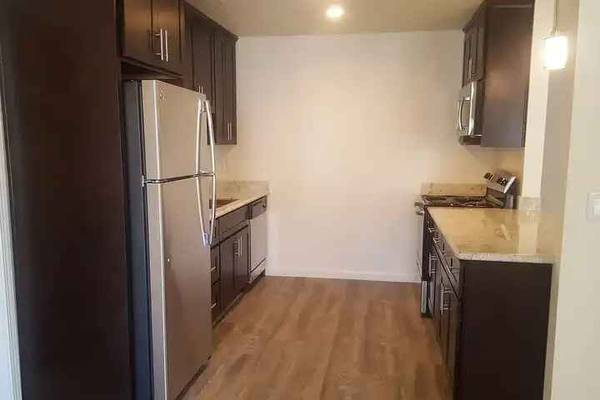 2BR/2BA Apartment on Stokes St · San Jose photo 2