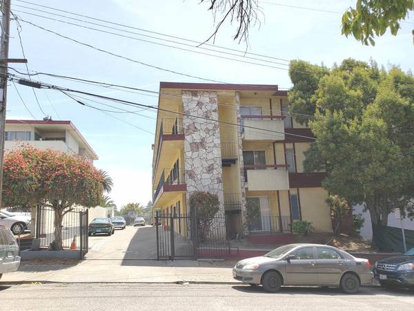 1830 10th Ave Oakland, CA 94606 photo 4