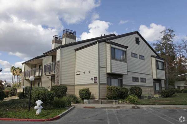 2BR/2BA Apartment on James Donlon Blvd · Antioch photo 5