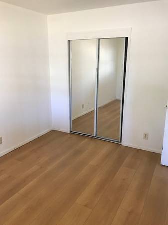 2BR/1BA Duplex · Hercules photo 2