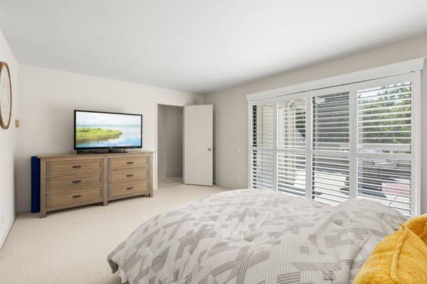 1BR/1BA Condo on Shoreline Dr · San Mateo photo 4