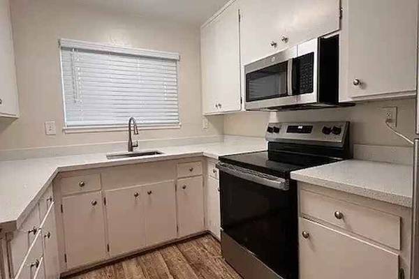 1BR/1BA Apartment on E Campbell Ave · San Jose photo 4