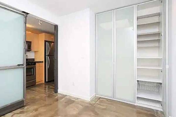 Glasdore Lofts photo 2