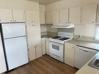 1025 W. Olive Avenue photo 4