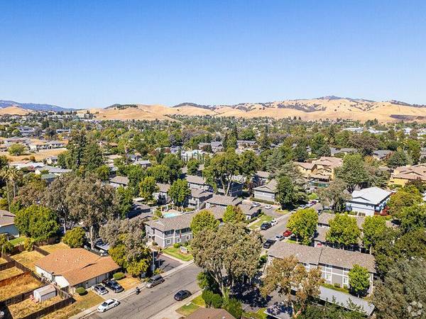 1BR/1BA Apartment on Peach Tree Drive · Fairfield photo 5