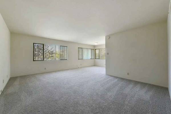 1BR/1BA Apartment on Otis Dr · Alameda photo 3