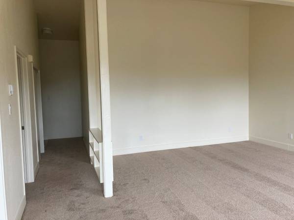 2BR/1BA Apartment · San Francisco photo 3