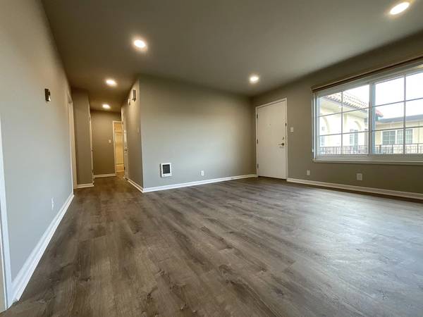 2BR/1BA Apartment on Magnolia Ave · Millbrae photo 3