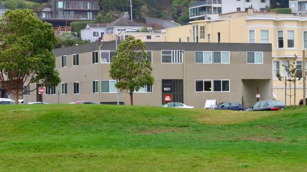 1BR/1BA Apartment on Bridgeway · Sausalito photo 3