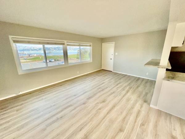 1BR/1BA Apartment on Bridgeway · Sausalito photo 4