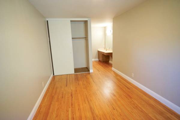 2BR/1BA Apartment on Martin Luther King · Berkeley photo 5