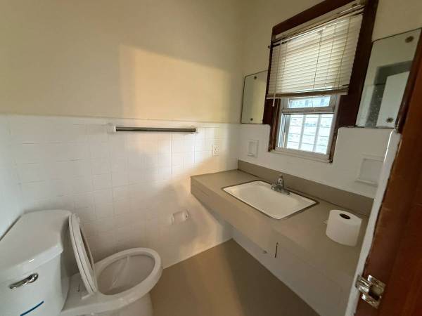 1BR/1BA Apartment · Menlo Park photo 3