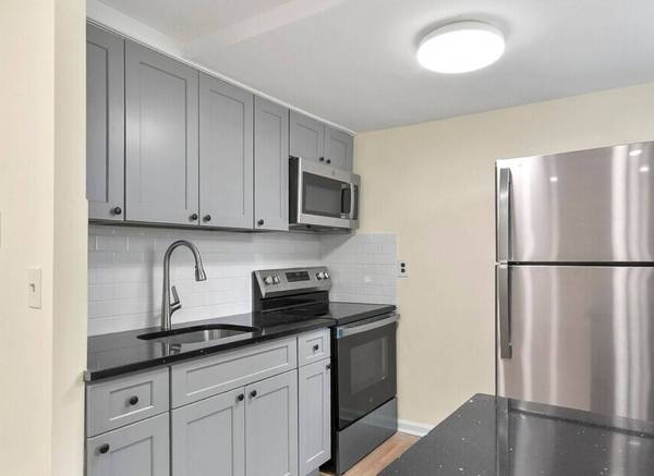 1BR/1BA Apartment · Campbell photo 4