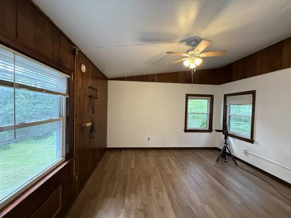 2BR/2BA Apartment · Petaluma photo 2