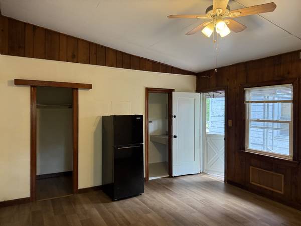 2BR/2BA Apartment · Petaluma photo 3