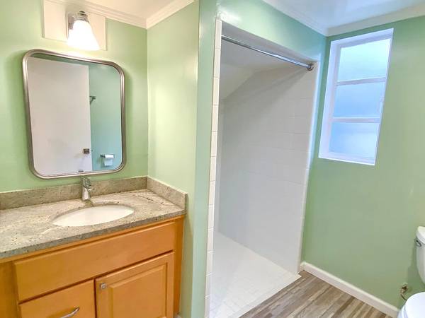1BR/1BA Apartment · Berkeley photo 5
