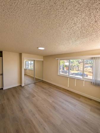 2BR/1BA Apartment on 39th Ave · Oakland photo 5