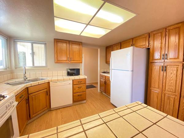 2BR/2BA Single Family House on Cloudview Dr · Watsonville photo 3