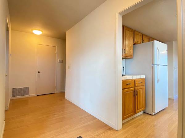2BR/2BA Single Family House on Cloudview Dr · Watsonville photo 4