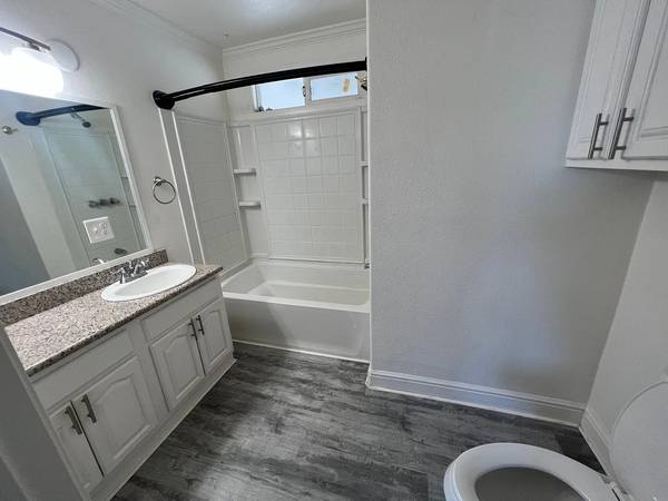 1BR/1BA Apartment on E Cliff Dr · Santa Cruz photo 4