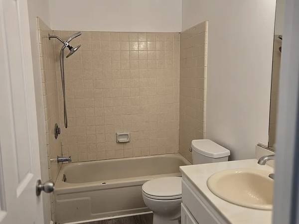 1BR/1BA Apartment on Clifford Ave · Freedom photo 5