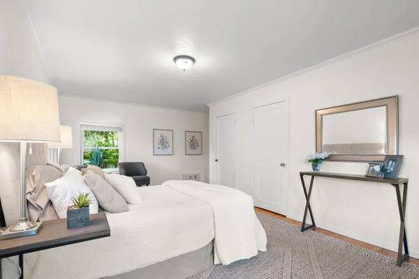 3BR/2BA Single Family House on Main St · Ben Lomond photo 4