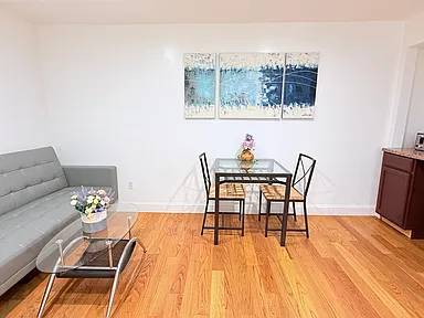 1BR/1BA Apartment · San Francisco photo 3