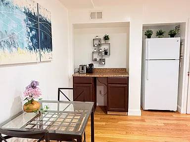 1BR/1BA Apartment · San Francisco photo 4