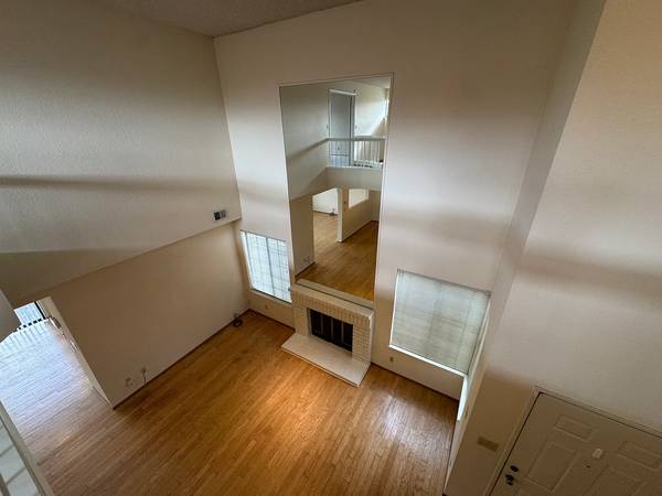 Apartments on Payot Ct · Alameda photo 4