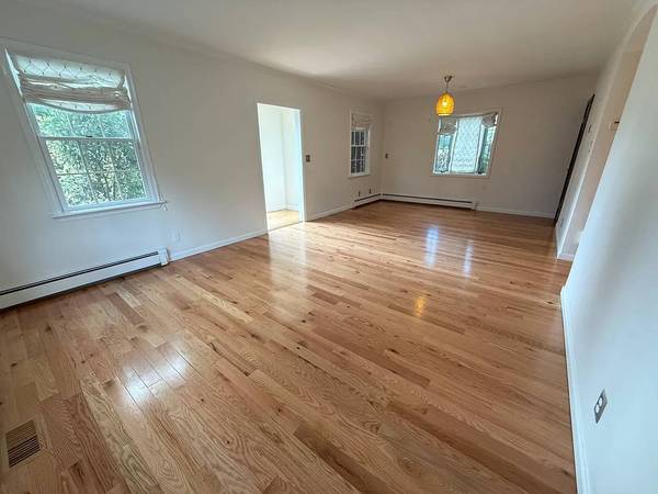 1BR/1BA Apartment · Oakland photo 2