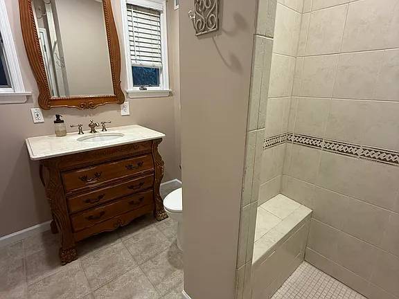 1BR/1BA Apartment · Oakland photo 3