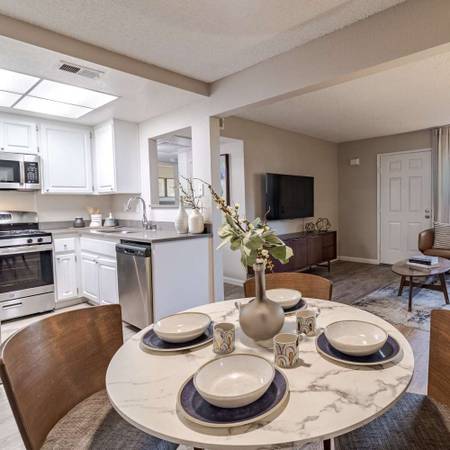 1BR/1BA Apartment on Paseo Padre Pkwy · Fremont photo 3