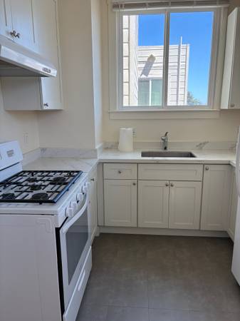 0BR/1BA Apartment on Valley Street · San Francisco photo 2