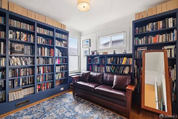 2BR/2BA Single Family House on Jackson St · San Francisco photo 3