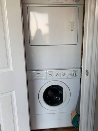 1BR/1BA Apartment on E Cliff Dr · Santa Cruz photo 3